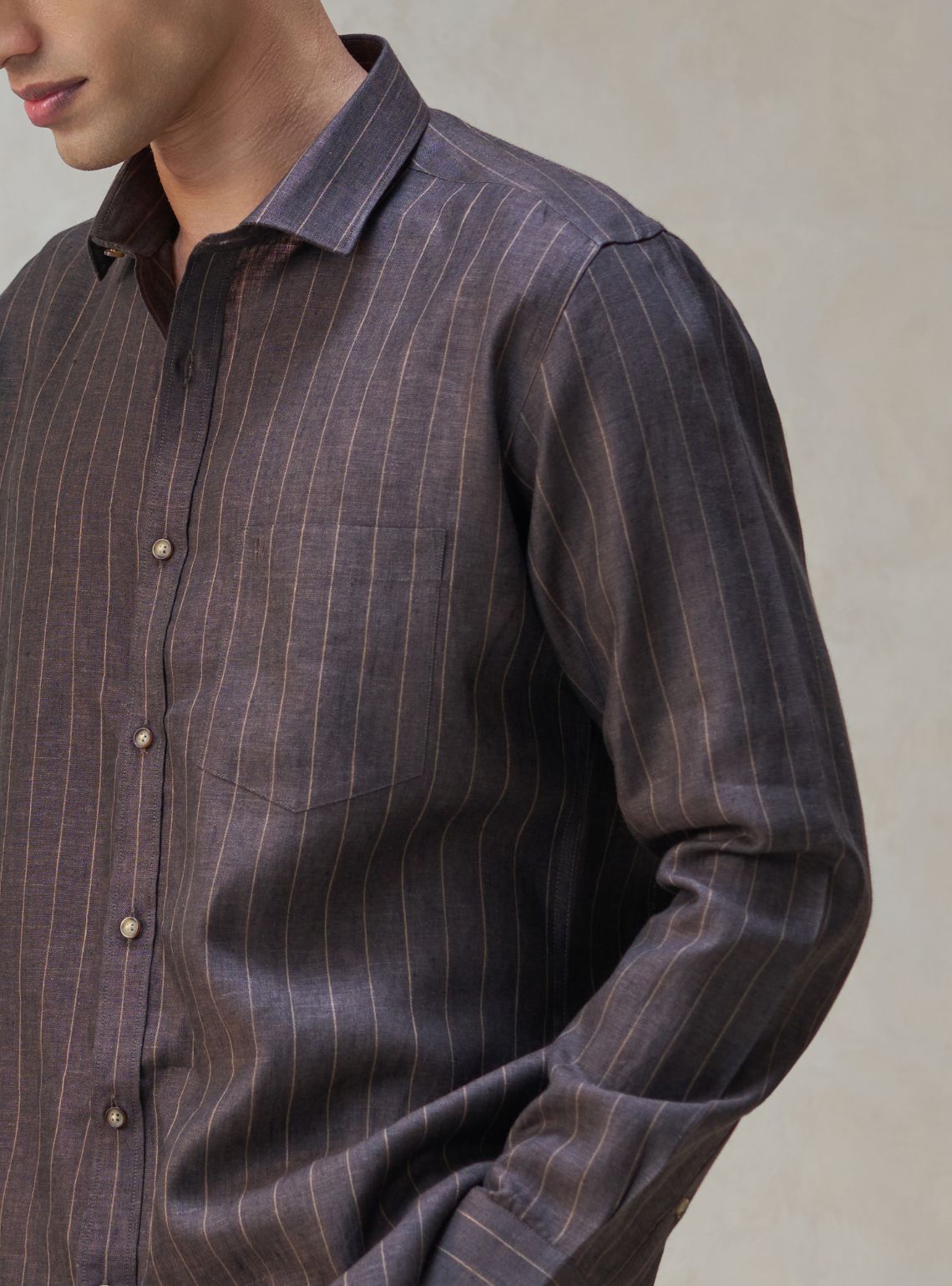 Slim Fit vs. Tailored Fit: Finding the Right Cut for Indian Men