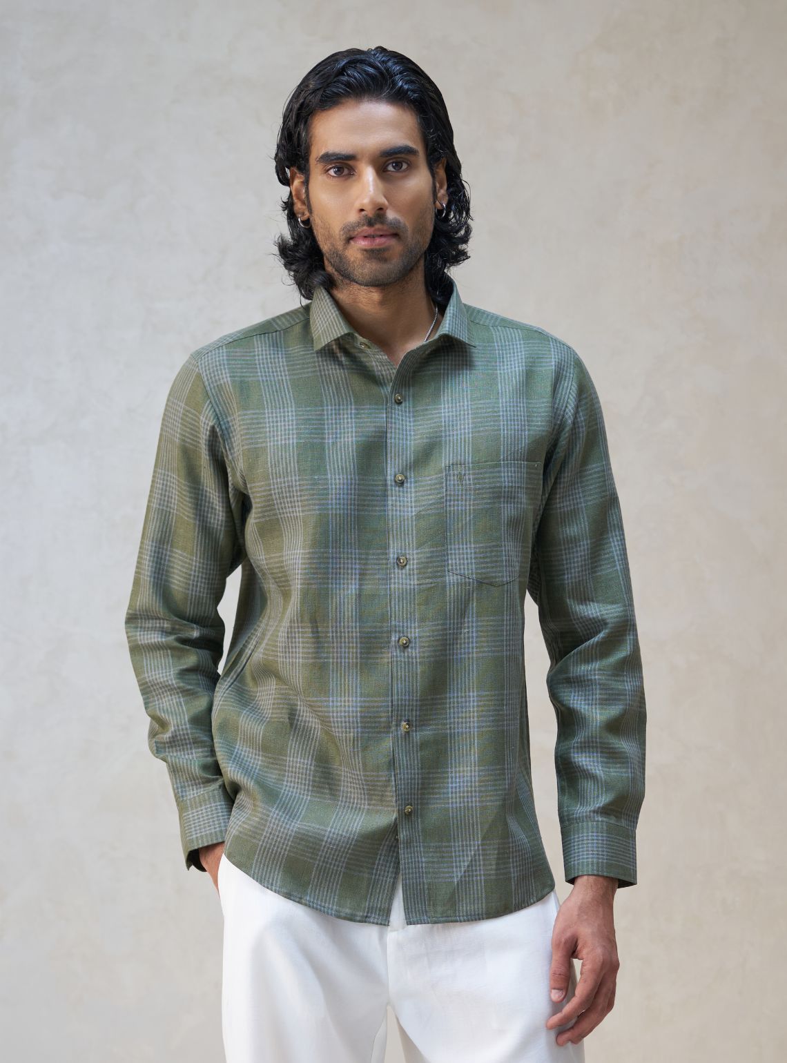 Boardroom Ready: Mastering Checked Shirts in Bangalore and Hyderabad